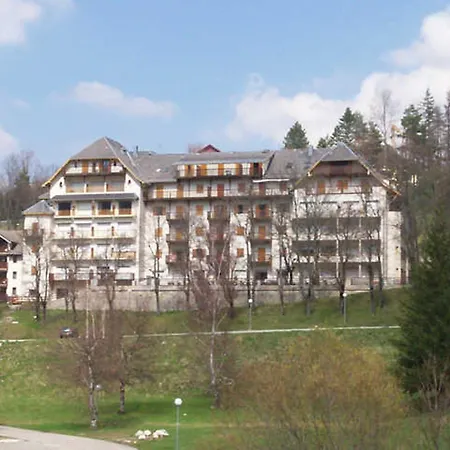 2p Avec Balcon, Vue Montagnes Et Parc, - Fr-1-515-45 아파트