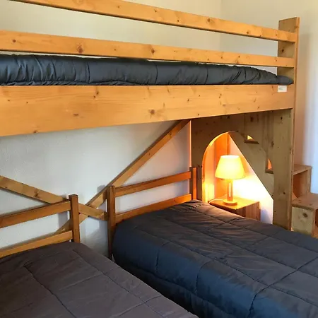 2p Avec Balcon, Vue Montagnes Et Parc, - Fr-1-515-45